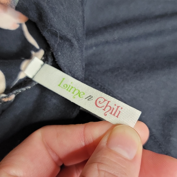Lime n Chili Navy Floral Shirt (L) - Picture 4 of 5